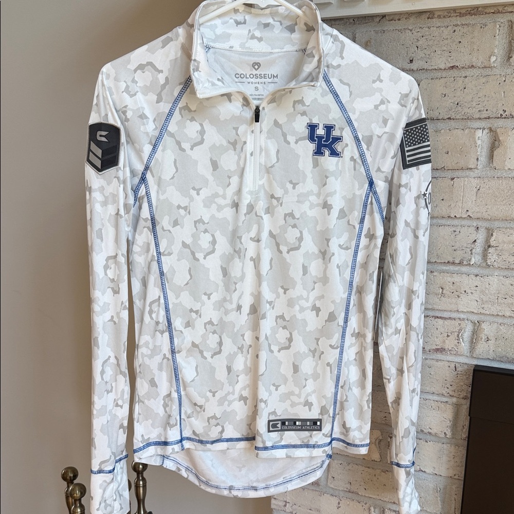 Colosseum UK White and Gray Camouflage Quarter-Zip Pullover